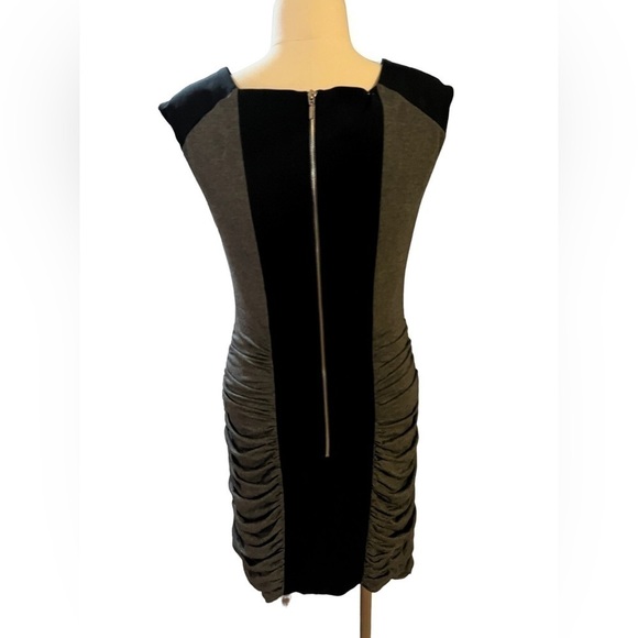 Laundry by Shelli Segal sleeveless midi dress - Picture 2 of 8